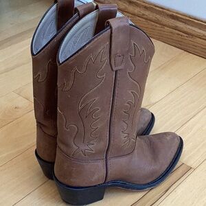 Old West brown Leather Cowboy Boots - youth size 4.0-D